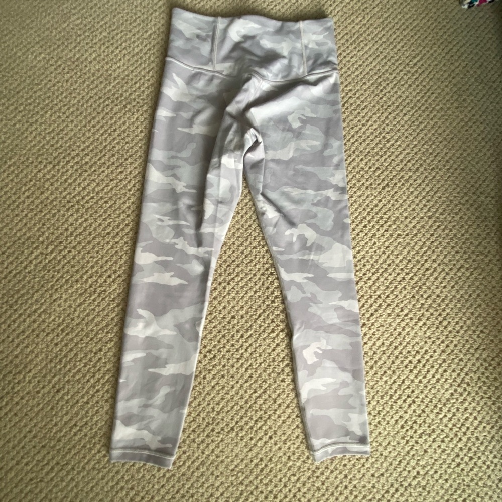 Elation 7/8 tight, athleta size S